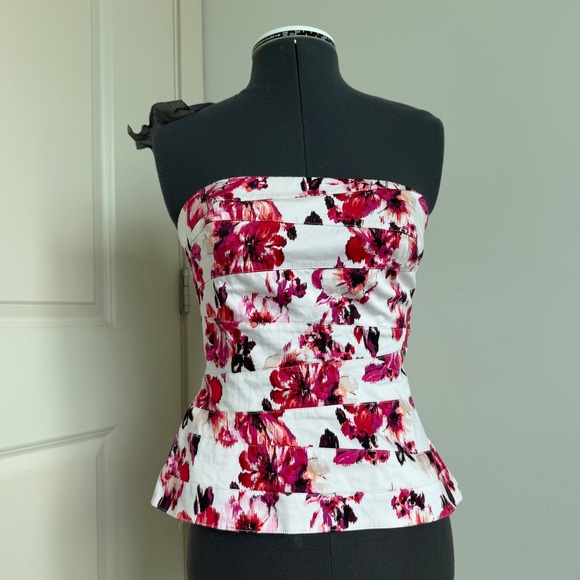 White House Black Market Tops - Vintage Y2K White House Black Market Floral Print Strapless Top Size 2